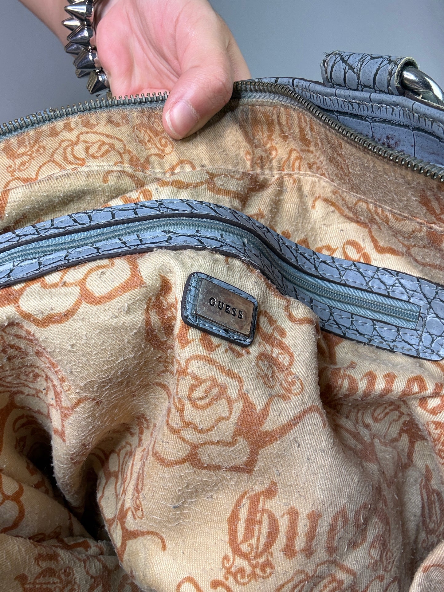 Vintage 2000s Guess bag