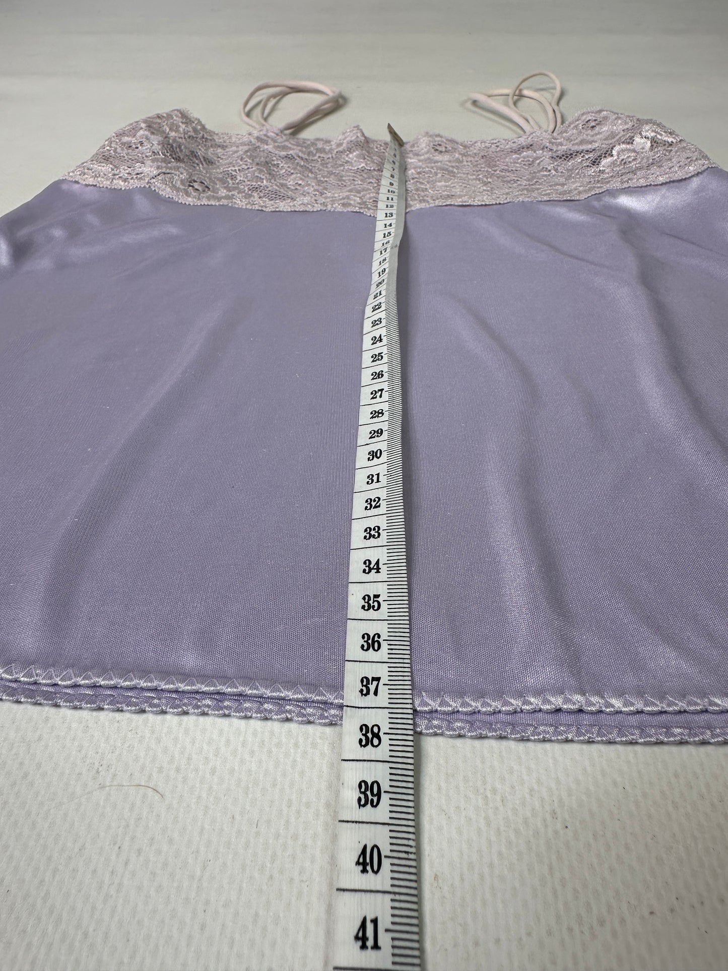 Vintage 2000s lavender lace cami top