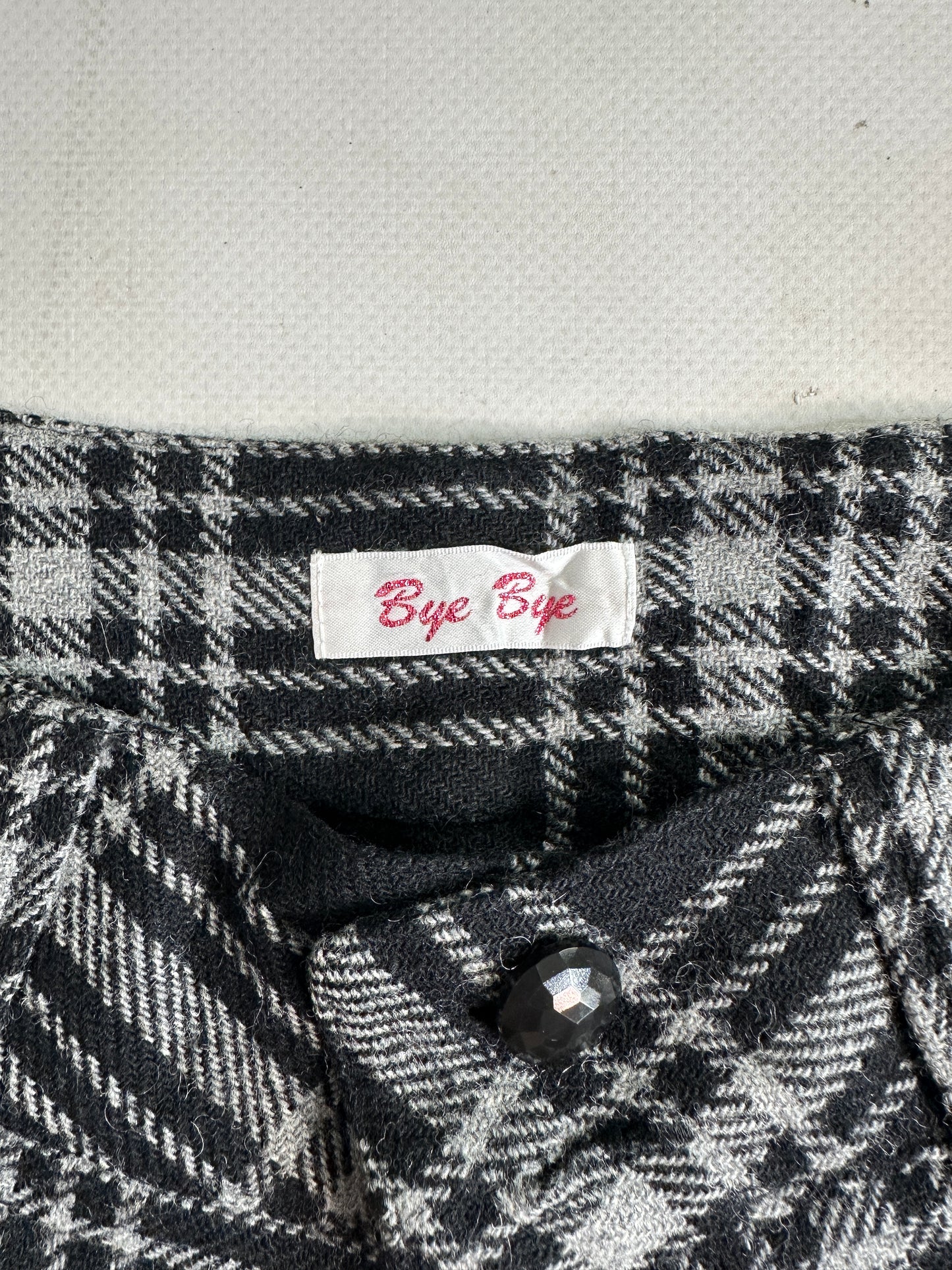 Vintage 2000s Plaid Shorts model off duty