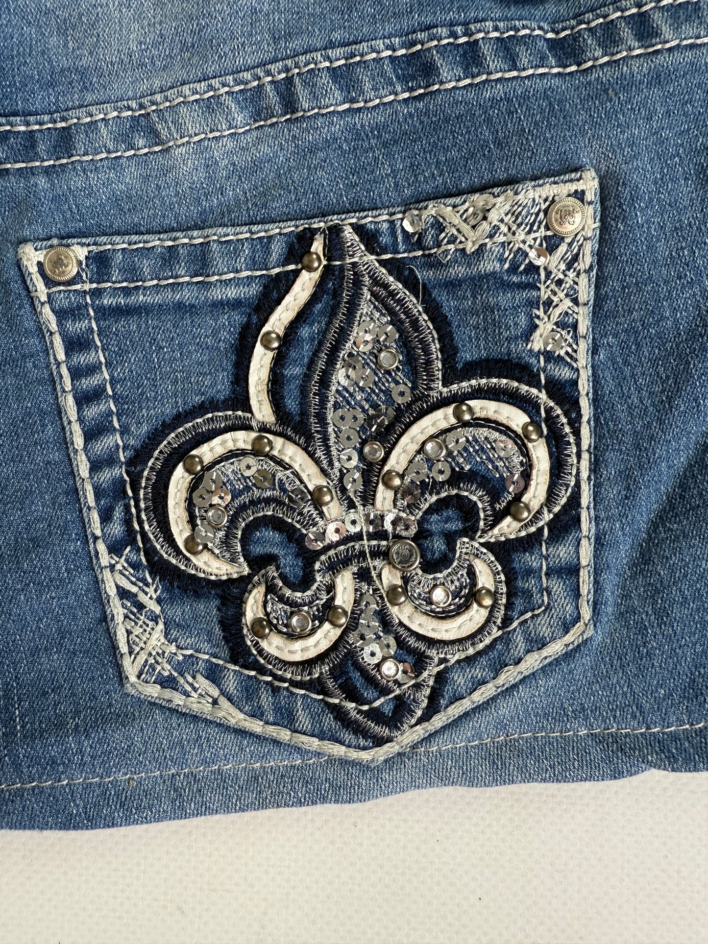 2000s low rise denim mini skirt