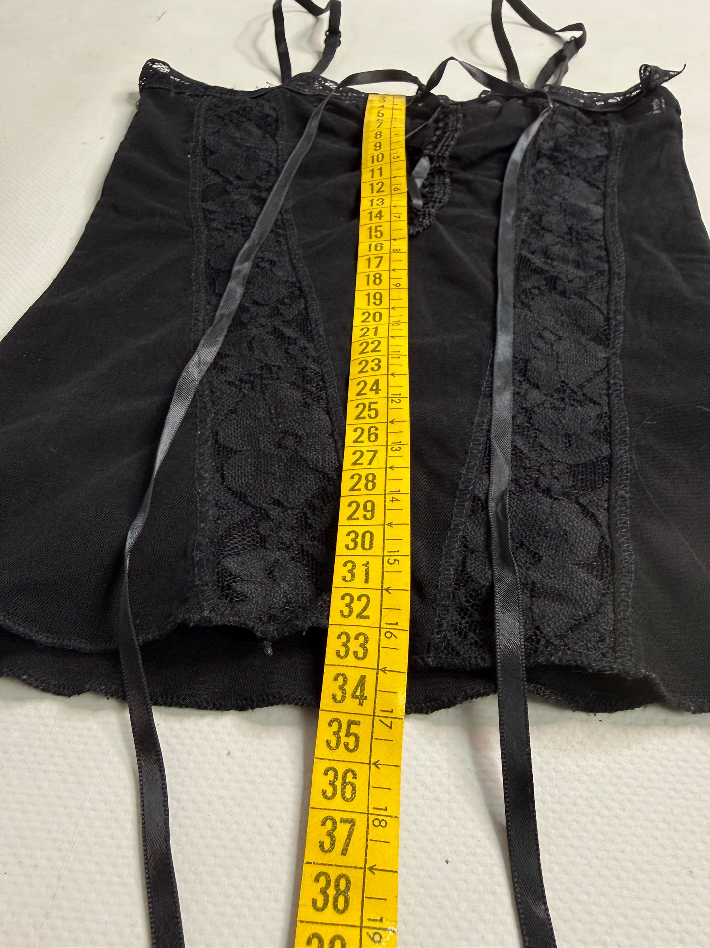 2000s black cami top