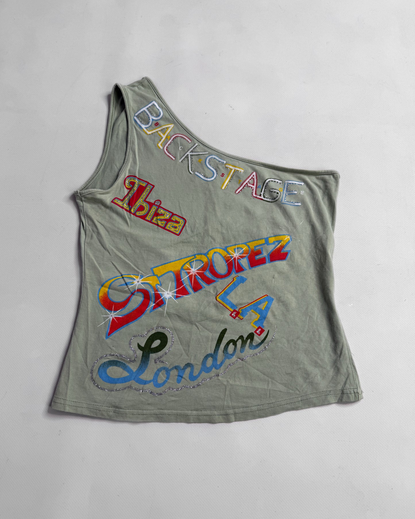 Vintage asymmetric graphic Top