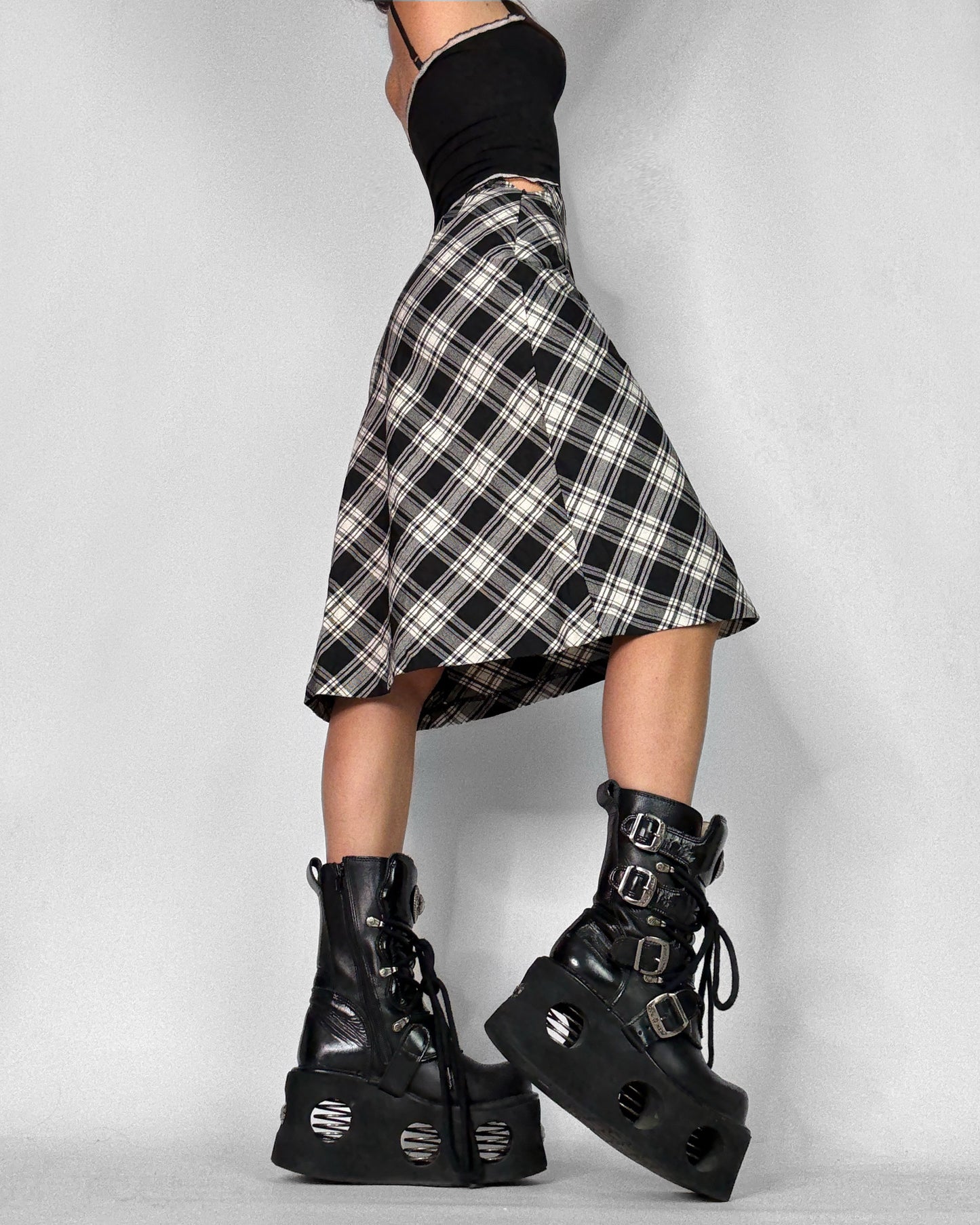 Vintage plaid midi skirt
