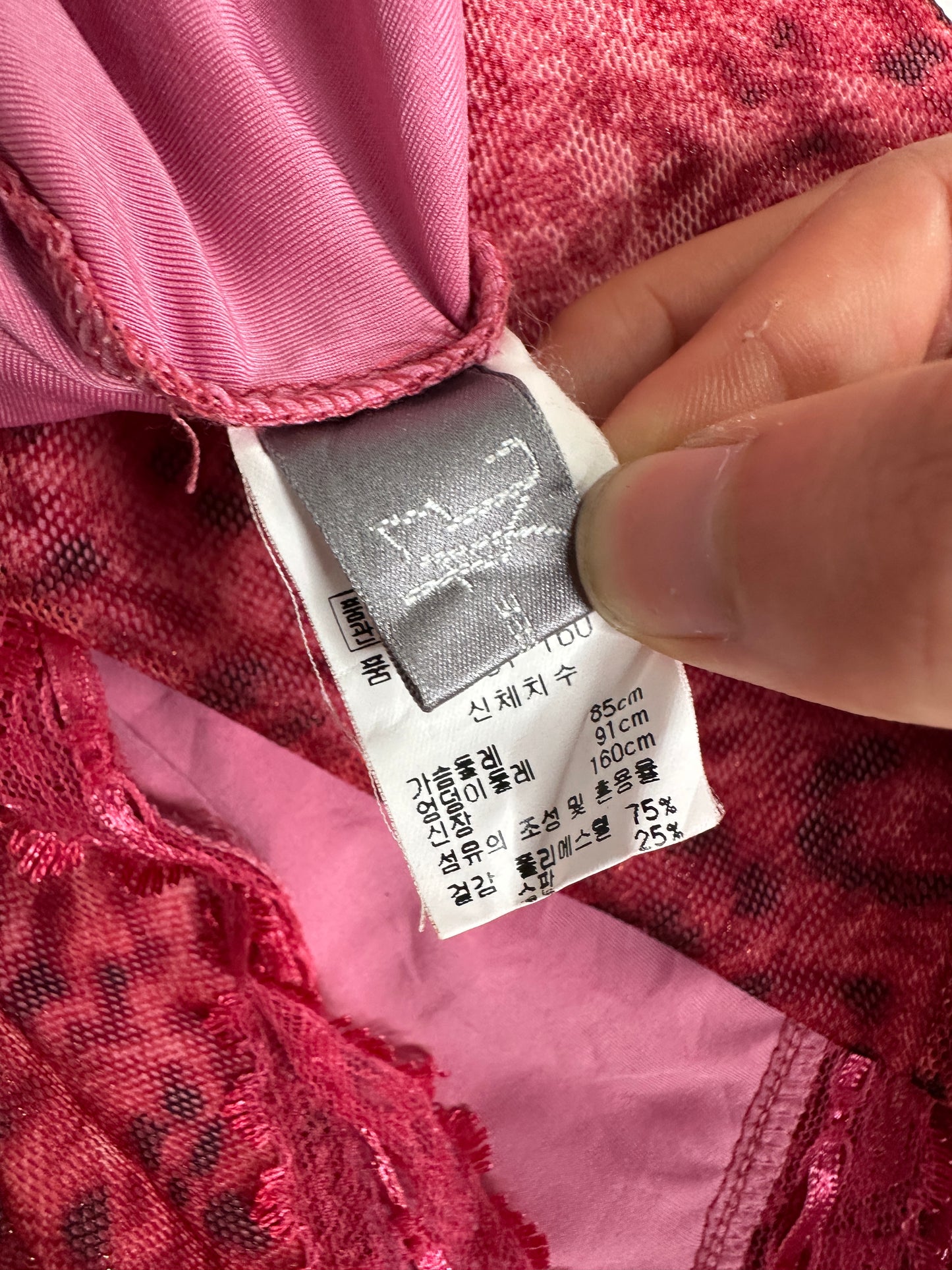 2000s pink animal print top