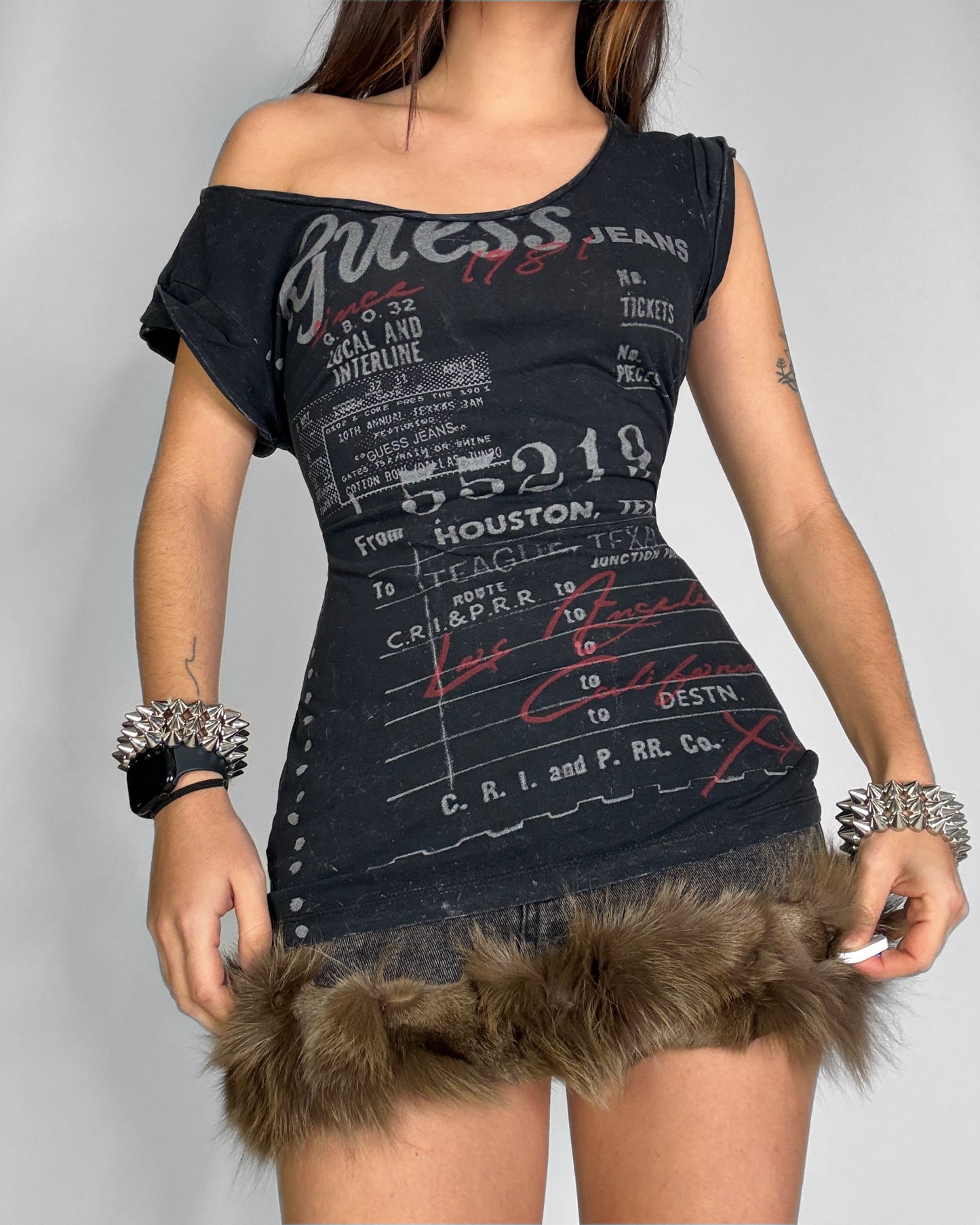 Vintage Guess graphic tee