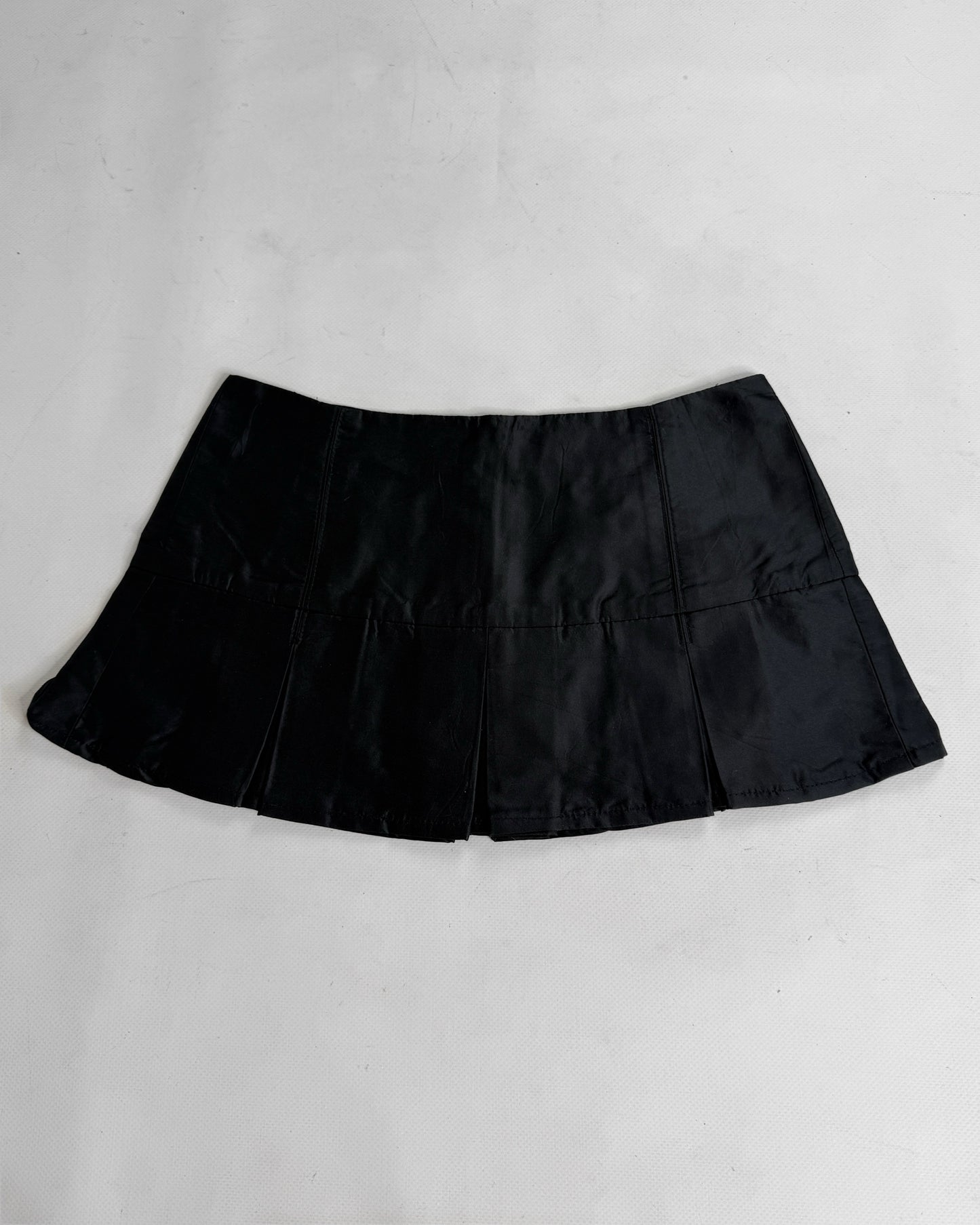 office siren pleated mini skirt Black